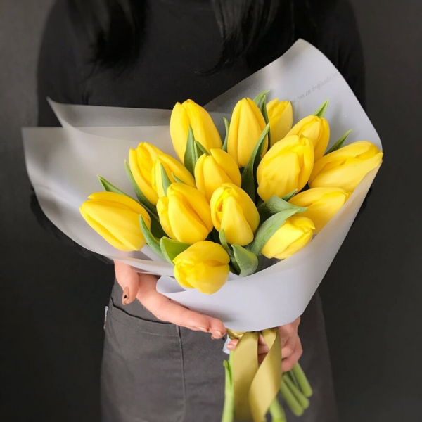 Buchet de 15 lalele