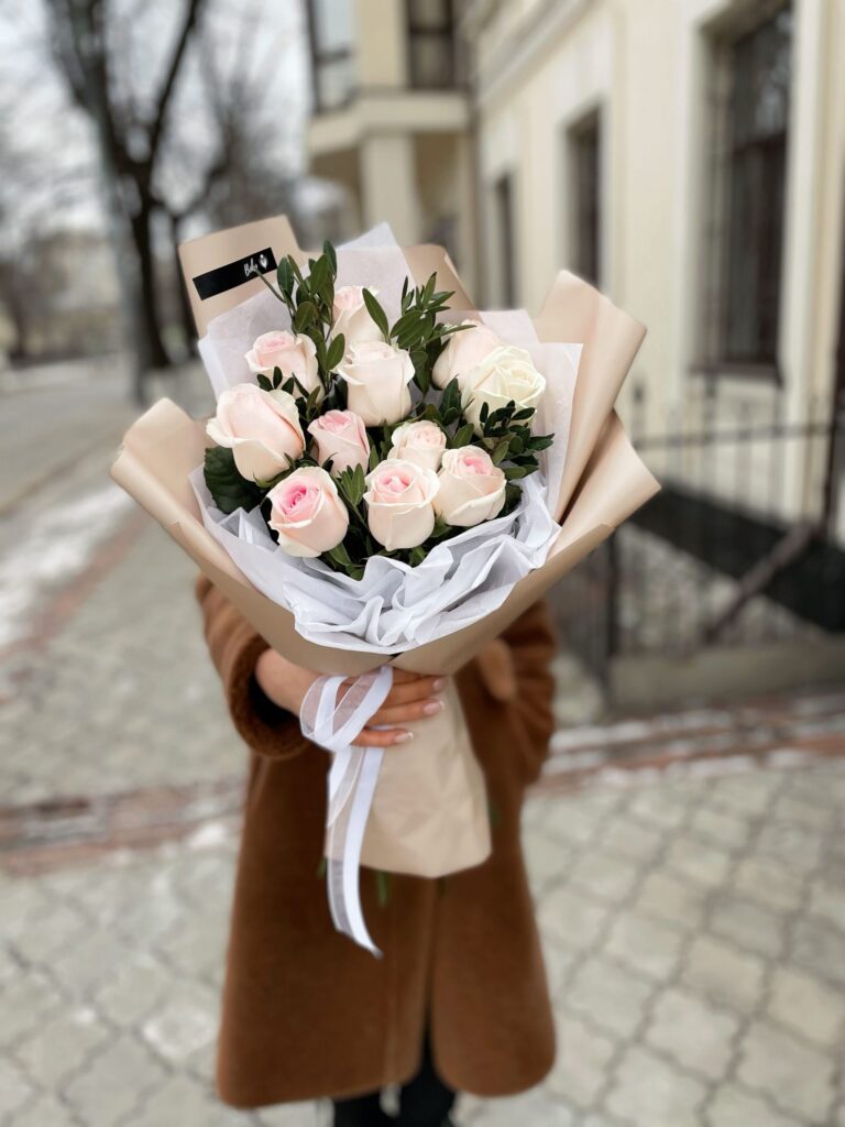 Buchet de 11 trandafiri