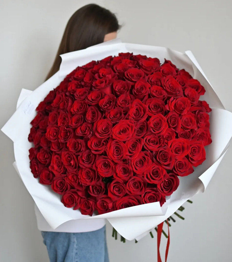 Buchet gigant 101 trandafiri